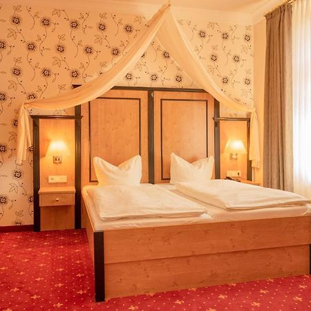 Alte Landratsvilla Hotel Bender เวสเตอร์บวร์ก ภายนอก รูปภาพ