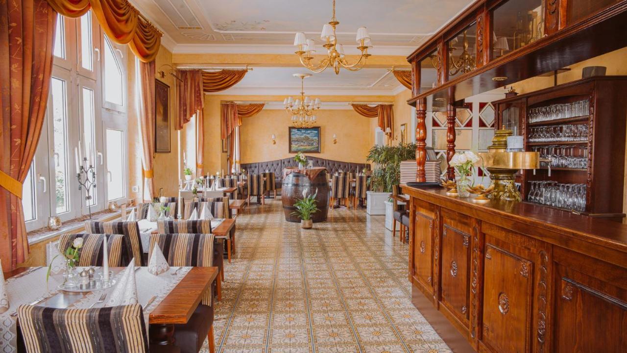 Alte Landratsvilla Hotel Bender เวสเตอร์บวร์ก ภายนอก รูปภาพ