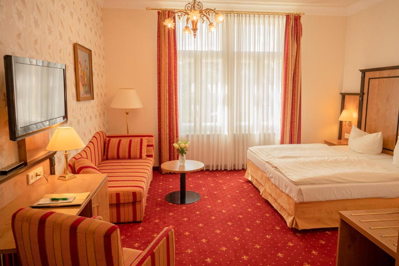 Alte Landratsvilla Hotel Bender เวสเตอร์บวร์ก ภายนอก รูปภาพ