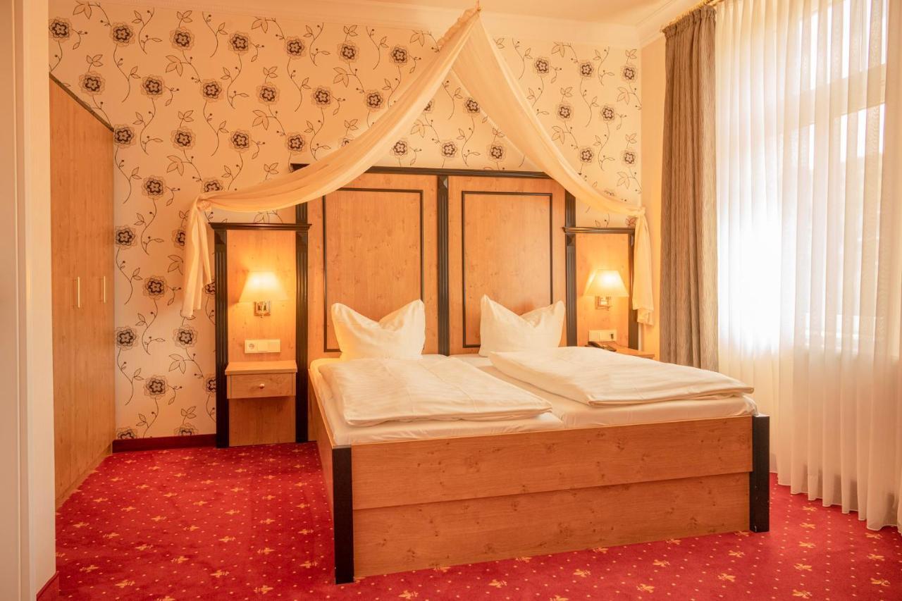 Alte Landratsvilla Hotel Bender เวสเตอร์บวร์ก ภายนอก รูปภาพ